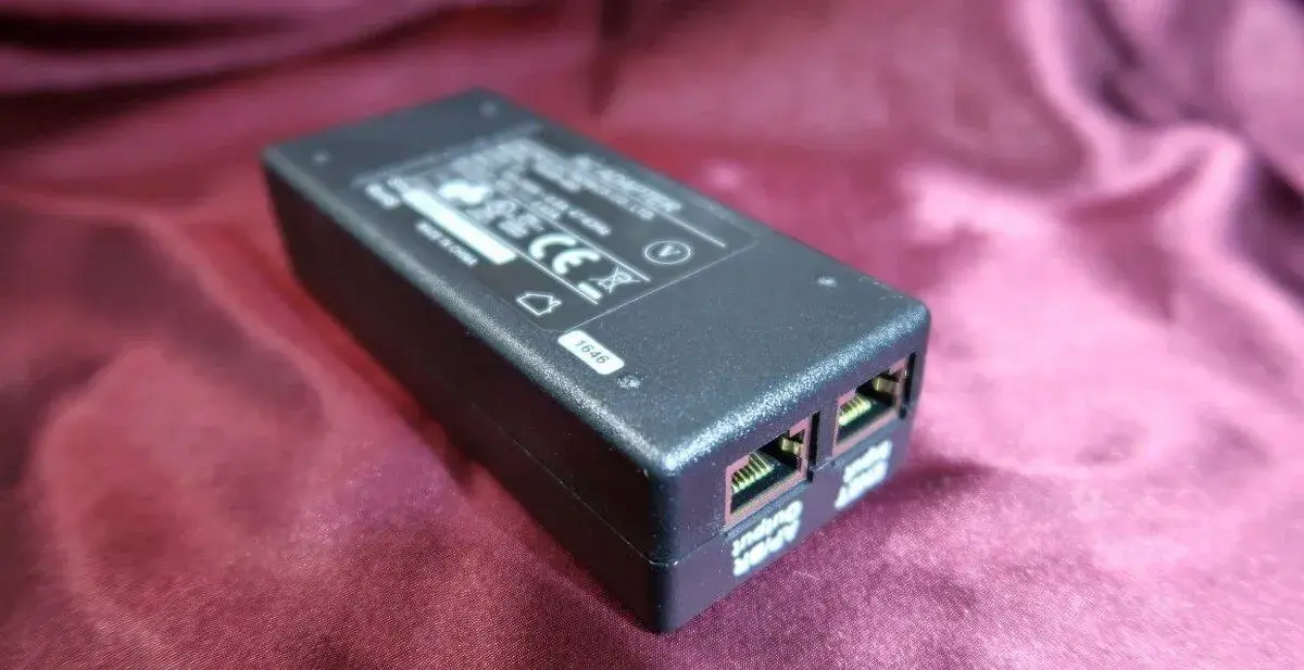 PoE adaptér Cincon TR30P-480 48V 30W