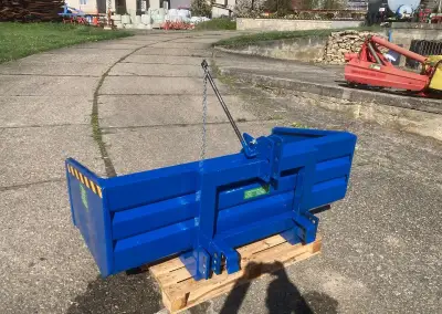 Lžíce za traktor
