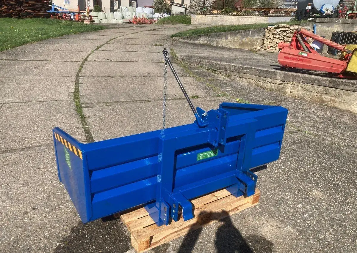 Lžíce za traktor