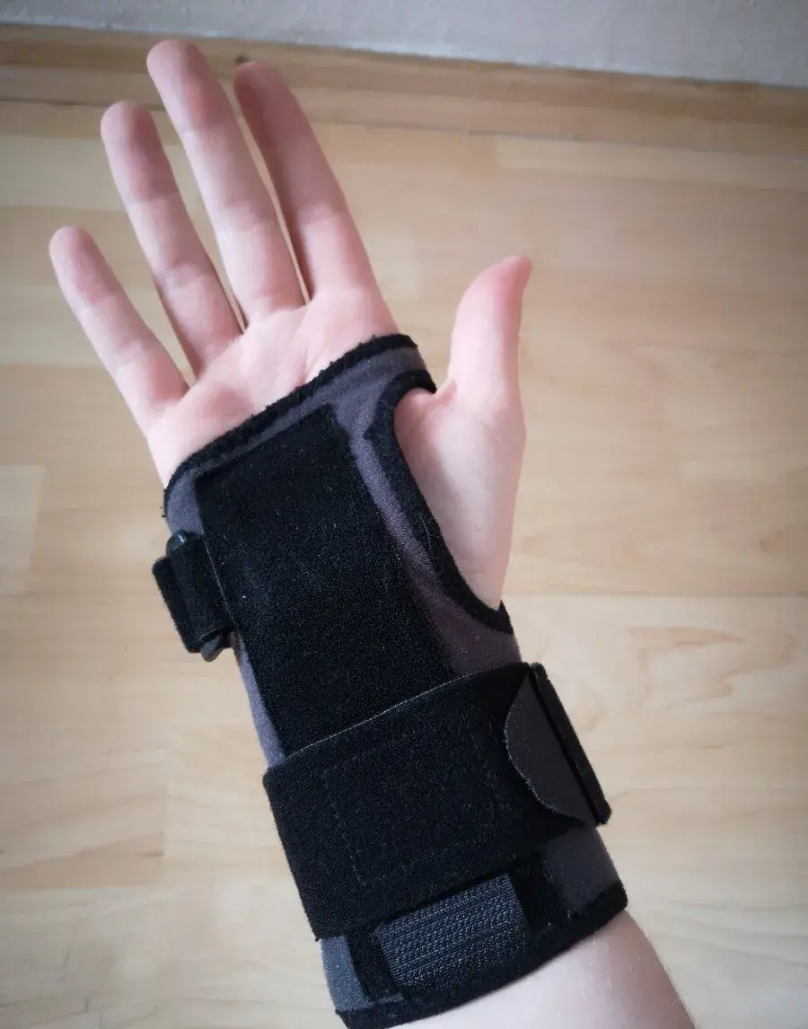 Ortéza zápěstí THUASNE – univerzální velikost