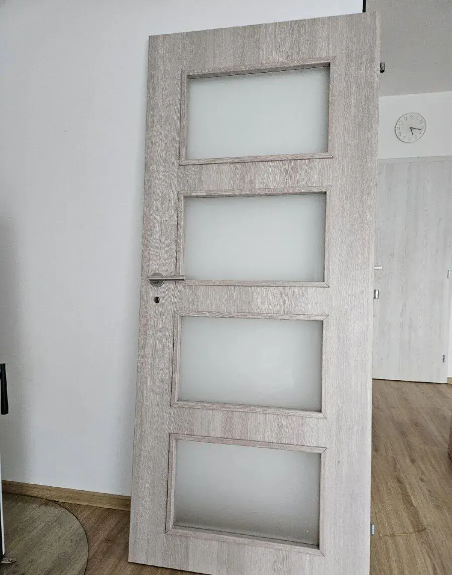 Interiérové dveře 80 pravé