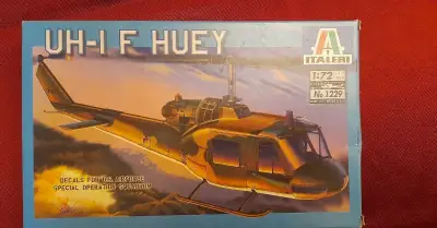 Vrtulník UH-I F HUEY