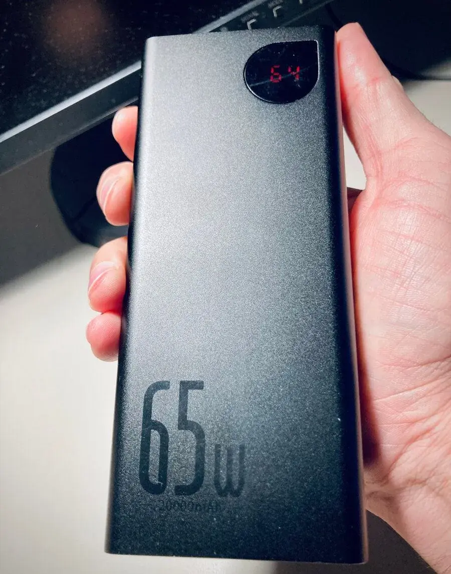 Powerbanka 20000 mAh / 65W (porucha viz popis)