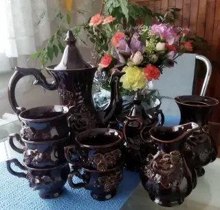 kávový porcelán