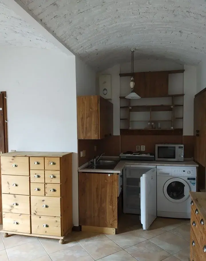 Pronajmu garsonku v Hradci nad Moravicí