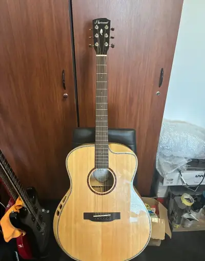 Kytara Hartwood