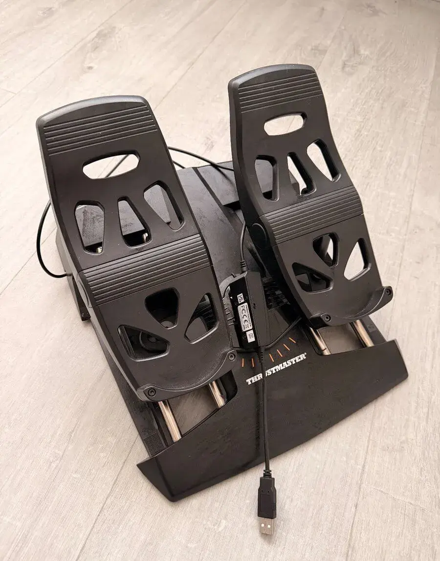 Thrustmaster T.Flight Rudder Pedals – letecké pedály