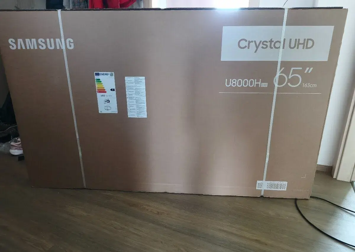 Samsung 65" Crystal UHD U8000H 4K Vision AI Smart TV (2026)