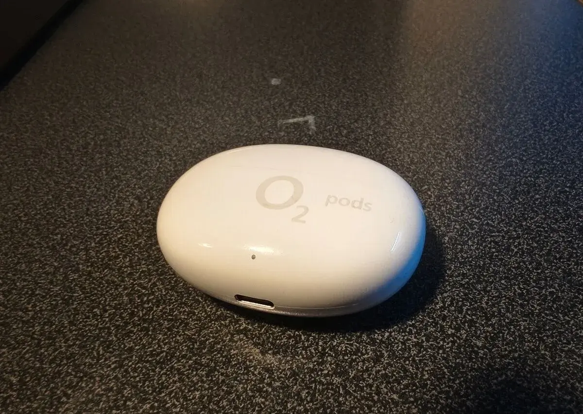 O2 pods bílá