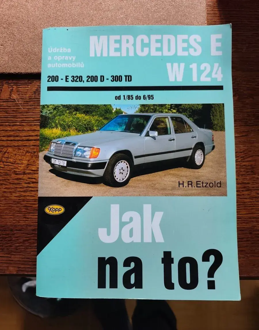 Kniha pro milovníky mercedesu