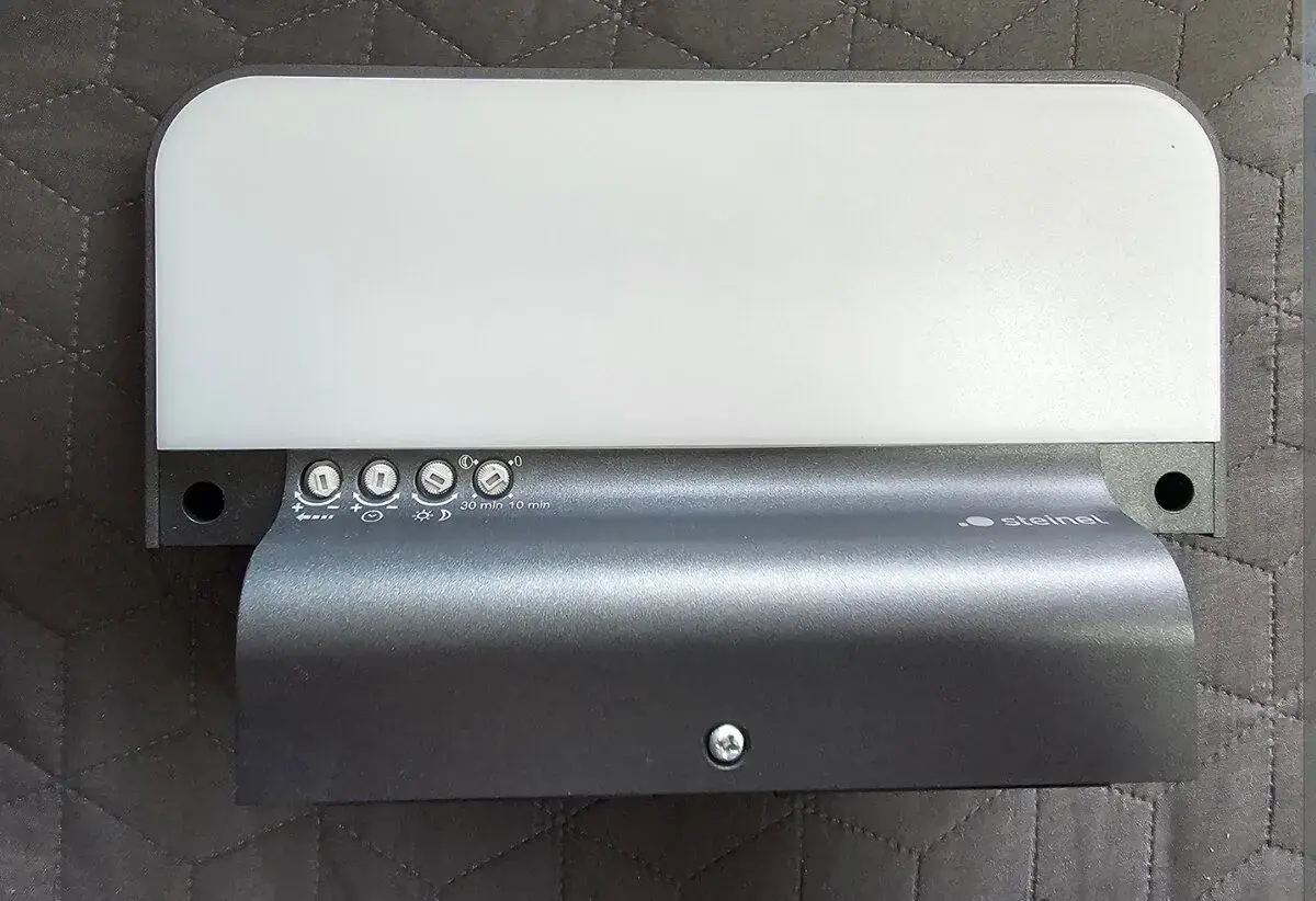 Designové senzorové venkovní svítidlo Steinel L 810 LED IHF