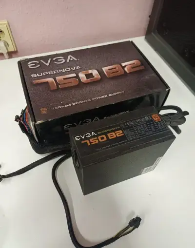 PC Zdroj EVGA 750 B2 Supernova