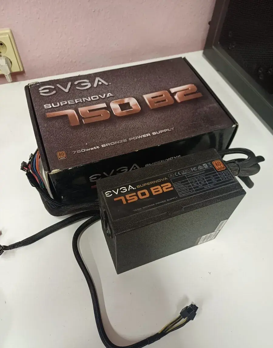 PC Zdroj EVGA 750 B2 Supernova