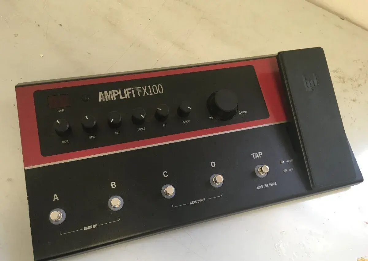 multiefekt AmpliFi FX100 pro kytaru