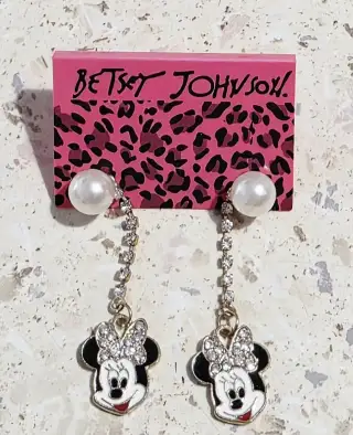 Naušnice Minnie zn. Betsey Johnson