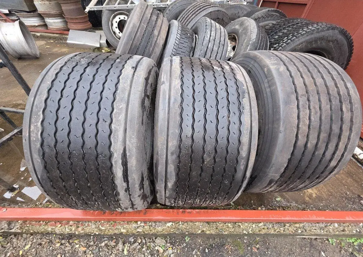 Pneu 445-45/19.5