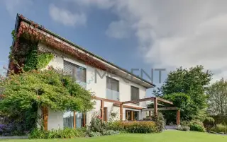 Moderní vila 6+kk se saunou a biotopovým jezírkem v Nučicích
