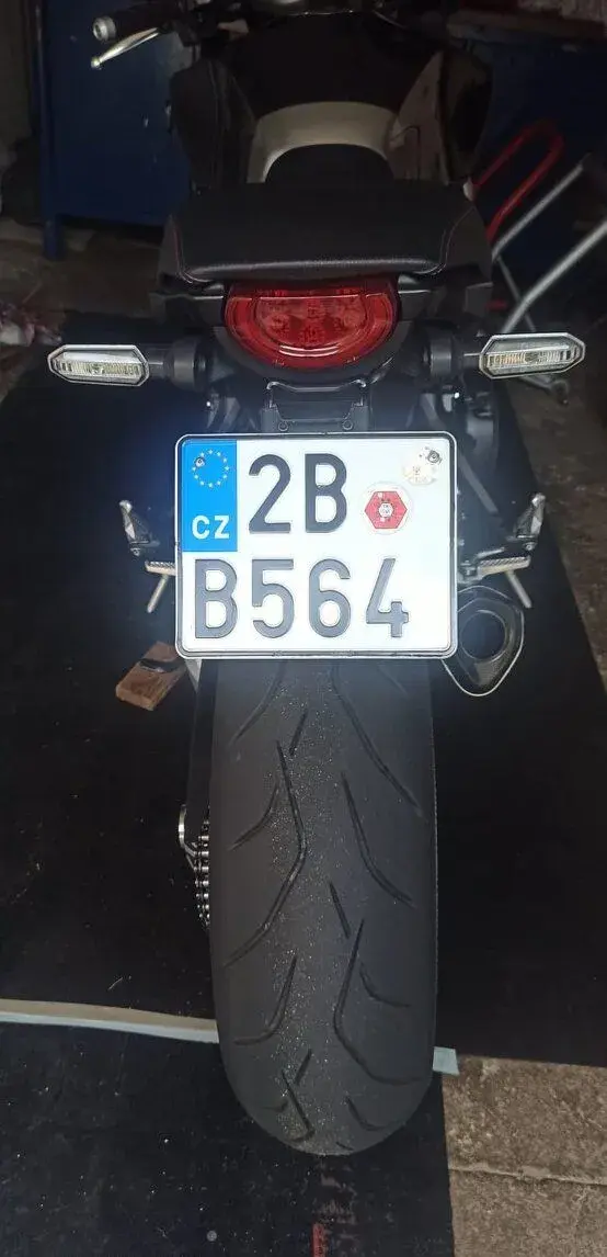 Držák RZ CB1000r