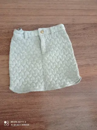 Dívčí sukni 110/116