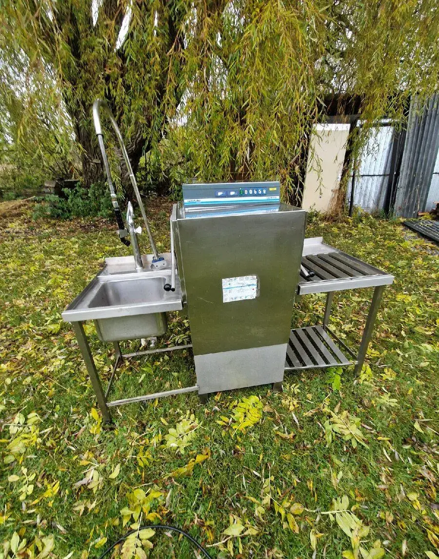 Profi myčka Winterhalter GS 41/4 včetně stolů