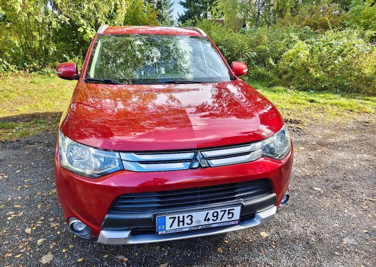 Mitsubishi outlander – 2015, 216 000 km