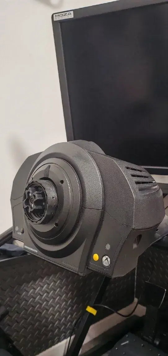 Základna Thrustmaster TX