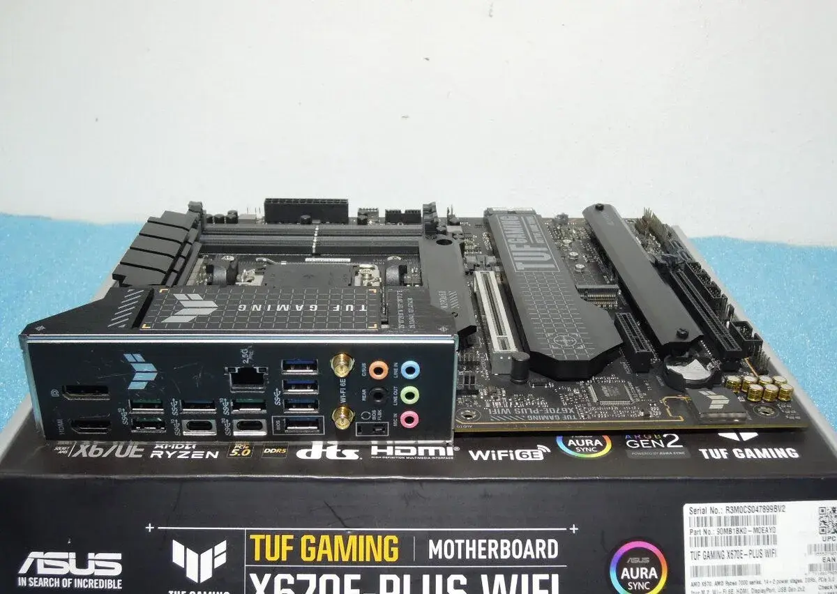 Motherboard ASUS TUF Gaming X670E-PLUS WIFI AM5 Ryzen Socket