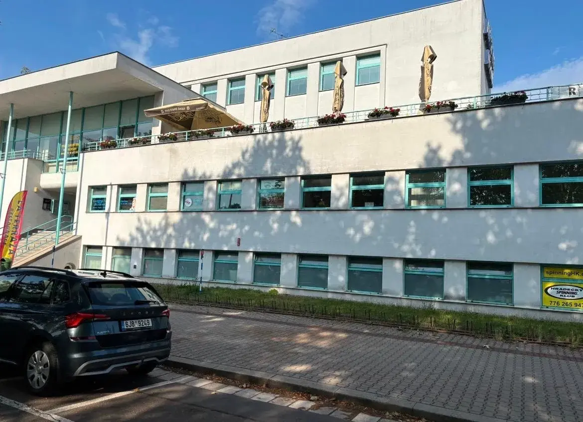 Pronájem prostoru v kosmetickém salonu v centru HK