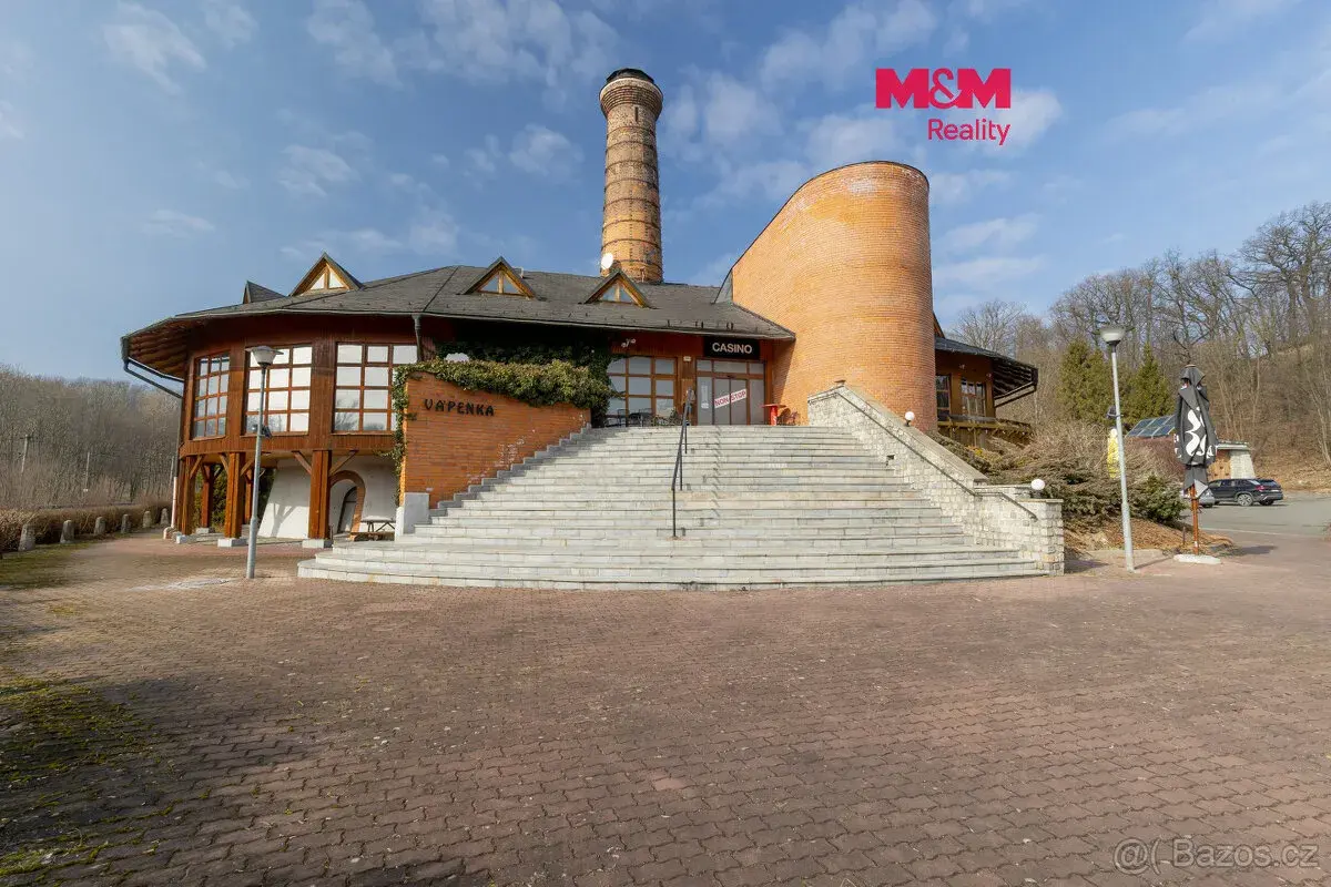 Prodej restaurace, stravování, 2100 m², Černotín