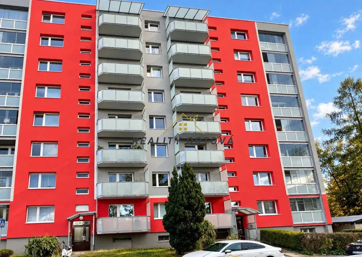 Prodej bytu 2+1 s balkonem 60 m², v ulici Boženy Němcové, M