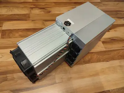 E9 PRO od Bitmain 3580 MH/s – 2200w – ETC