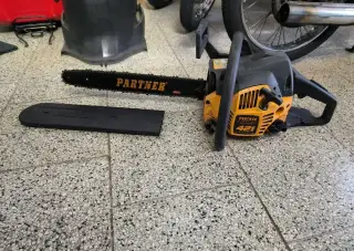Motorová pila Partner 421