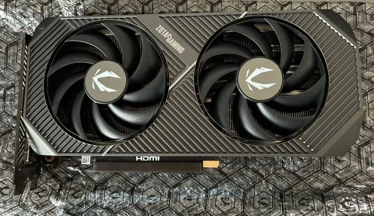 Nová Zotac Gaming GeForce RTX 5070 Twin Edge OC, 12 GB