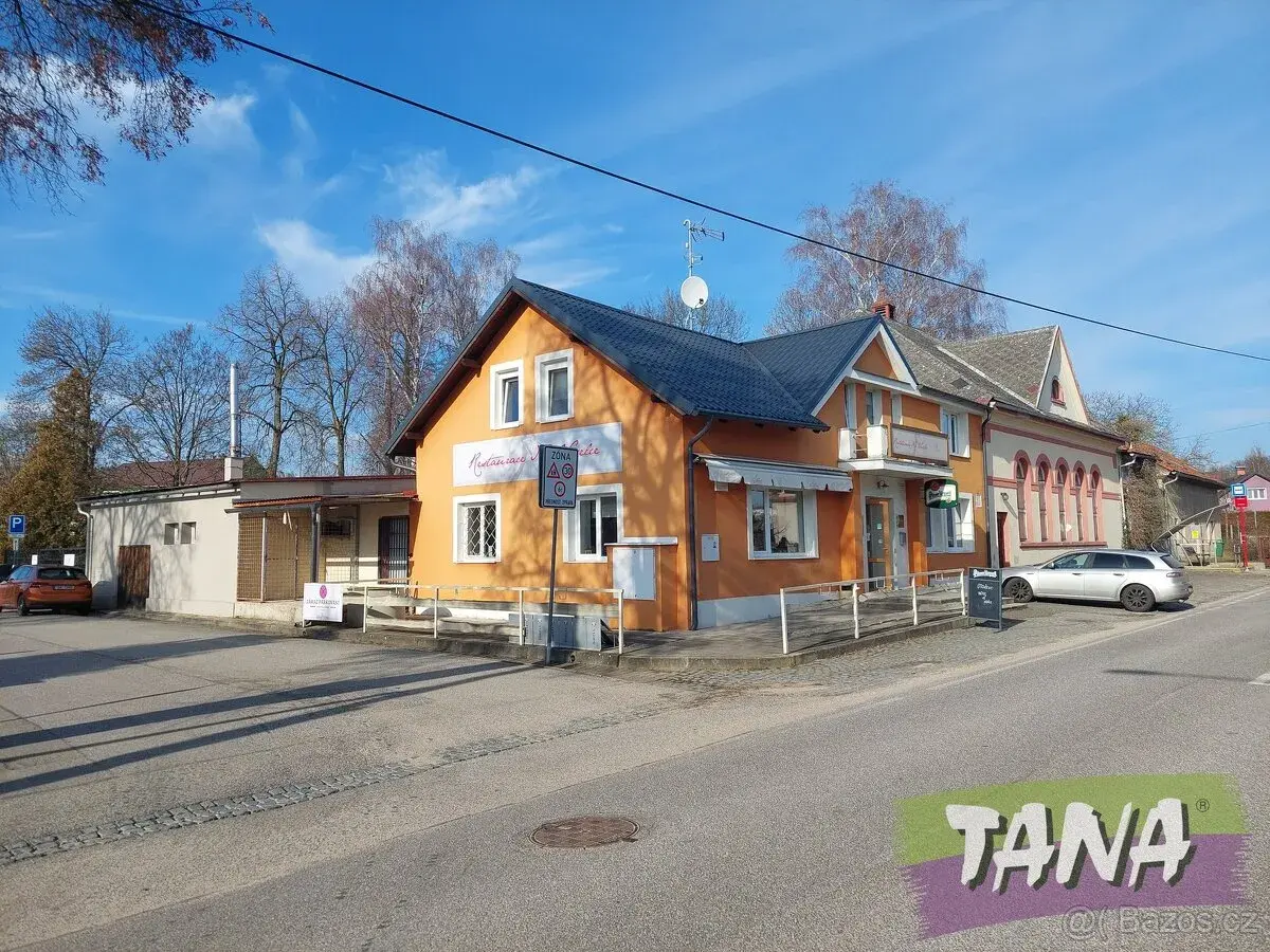 Prodej zavedené restaurace Na Veselce, s prostorným sálem a