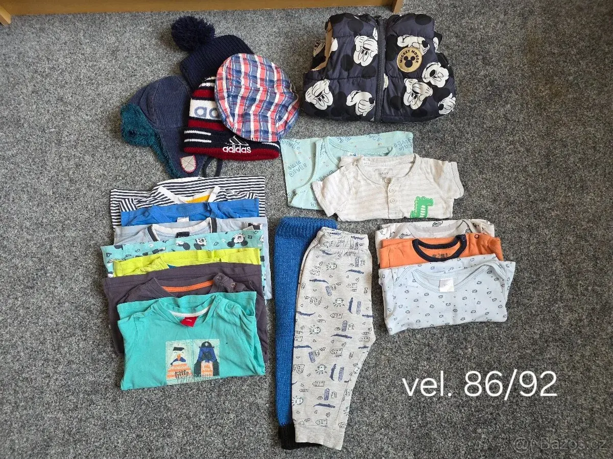 Chlapecké oblečení velikost 86/92