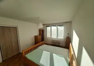 Byt 2+1 s balkonem v Rožnově