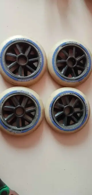 Kolečka 4ks Poweslide infinity 125mm 85A