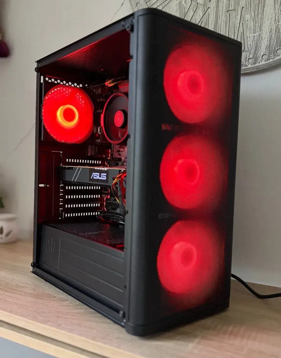 LEVNÝ PC NA HRY