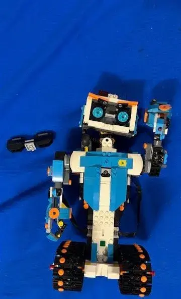 LEGO BOOST 17101 Creative Toolbox – programovatelný robot, k