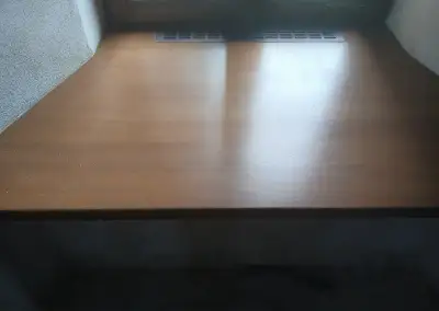 K prodeji nové, nikdy nepoužité dřevěné okenní parap
