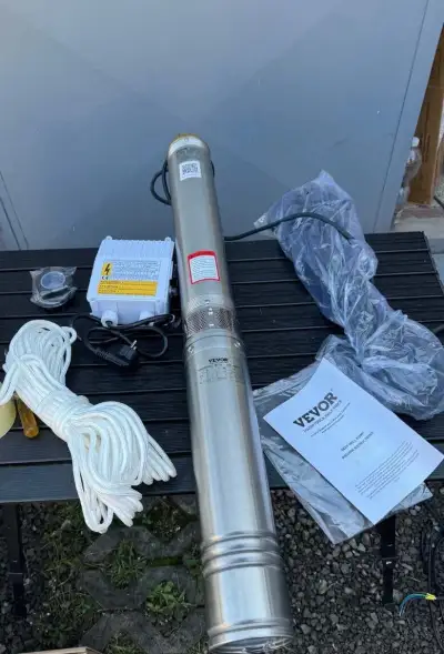 Hlubinné ponorné čerpadlo Vevor 1100W / 190 l/min (4SDM8/9)
