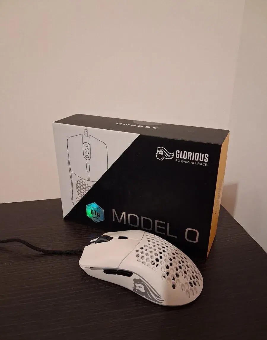 Herní myš Glorius model O