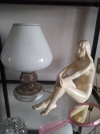 Lampička kalich