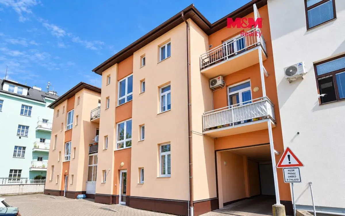 Pronájem bytu 2+kk v Hradci Králové, ul. Pavla Hanuše