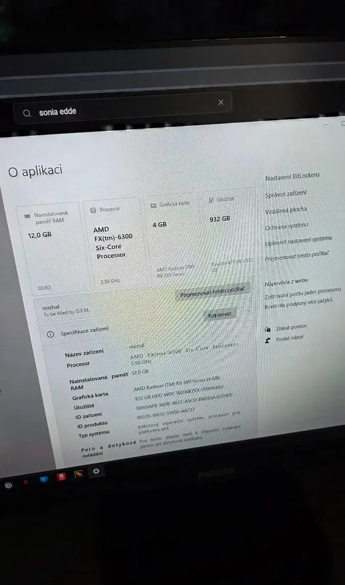 Pc sestava +židle+stůl