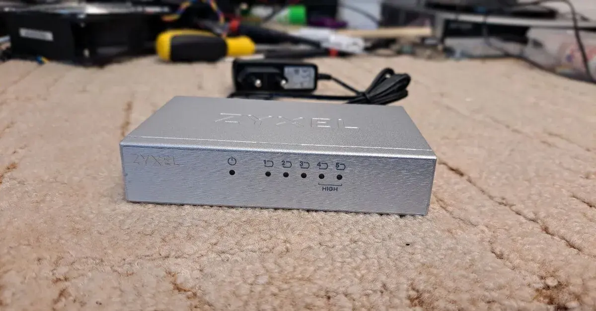 Zyxel ES-105A v3 – 5portový ethernet switch 10/100 Mb/s