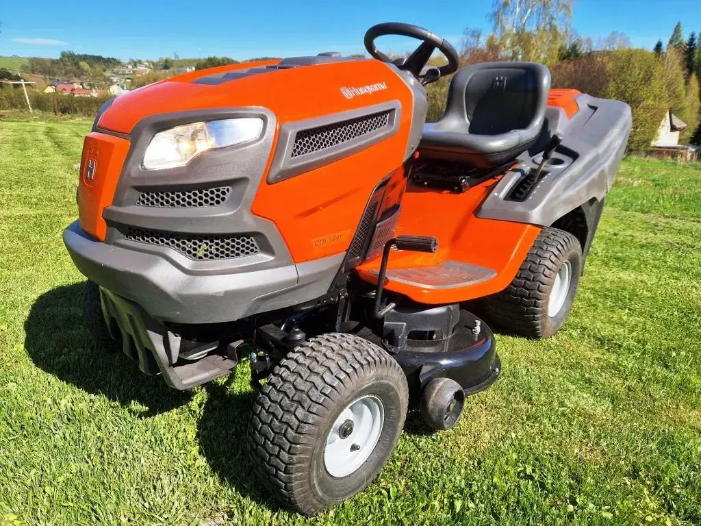 Zahradní traktor, traktůrek Husqvarna CTH164T