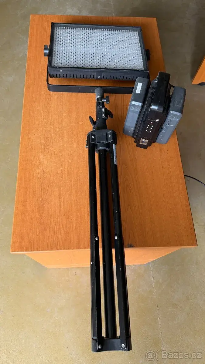 Profesionální studiové světlo - Lupoled 1120 DMX - Italy