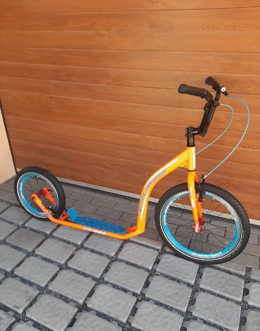 Sportovní koloběžka Crussis Active 4.2.