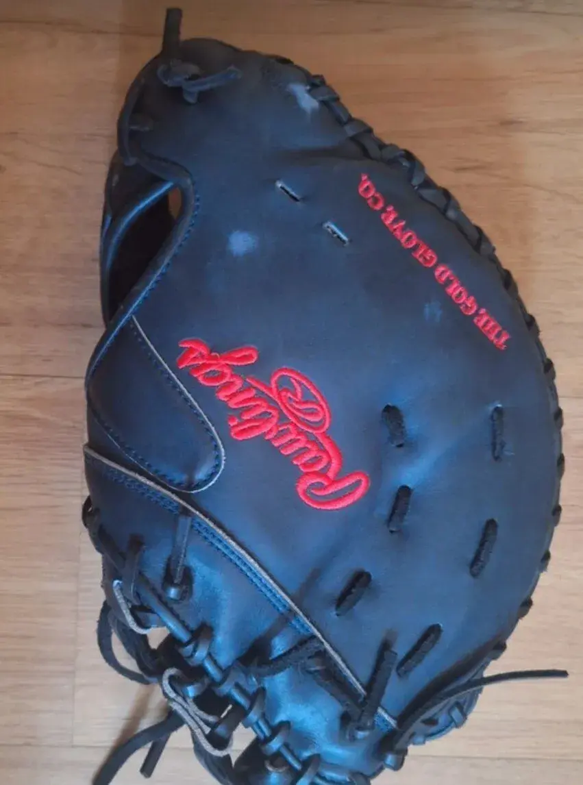 Baseballová rukavice